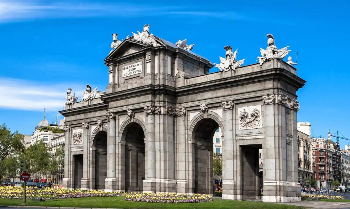 Estudio Con Vistas Alcalaretiro Madrid Ngoại thất bức ảnh